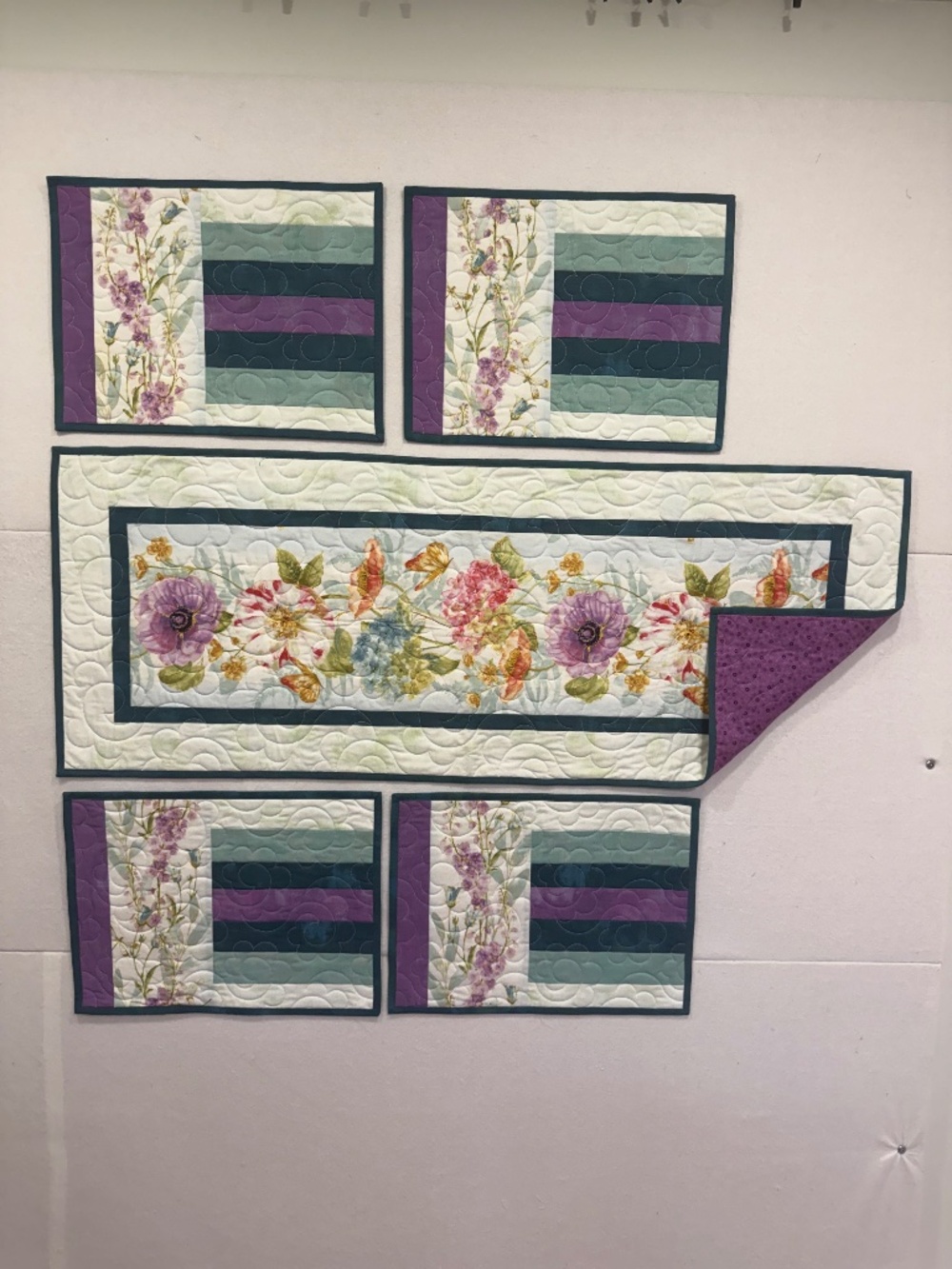 Table Runner & Placemats